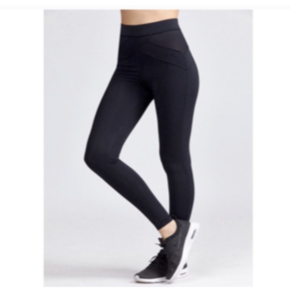 Bandier x Cushnie et Ochs - black leggings NWOT